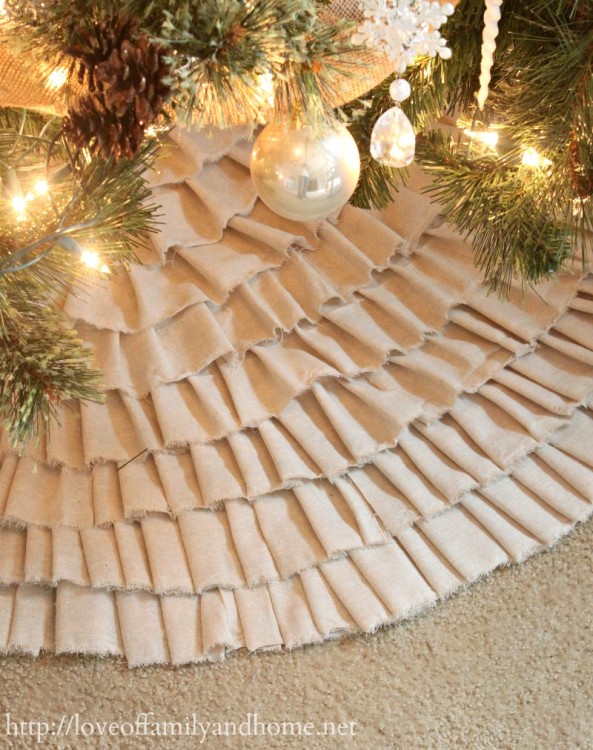Wooden Village Christmas Tree Skirt DIY - Exquisitely Unremarkable