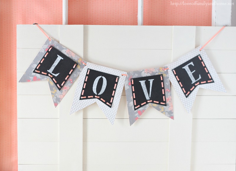 Easy DIY Chalkboard Banner