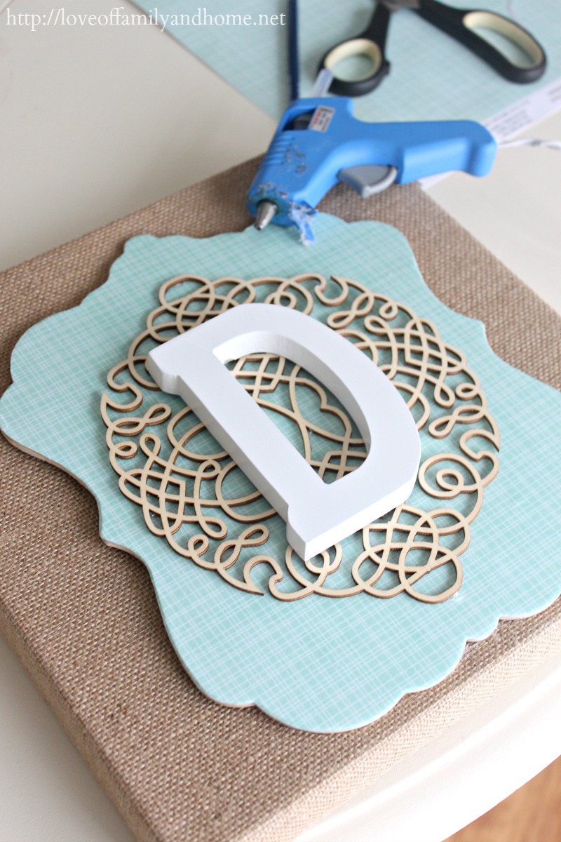 How To Make a Layered Burlap Monogram {DIY Wall Decor}